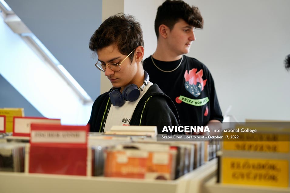 aic-szabo-ervin-library02306