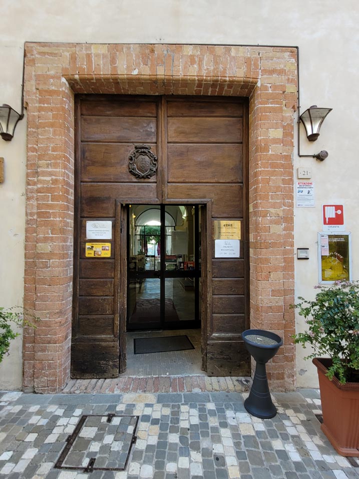 aic-Palazzo Pierantoni_ The Hostel where students will stay (1)