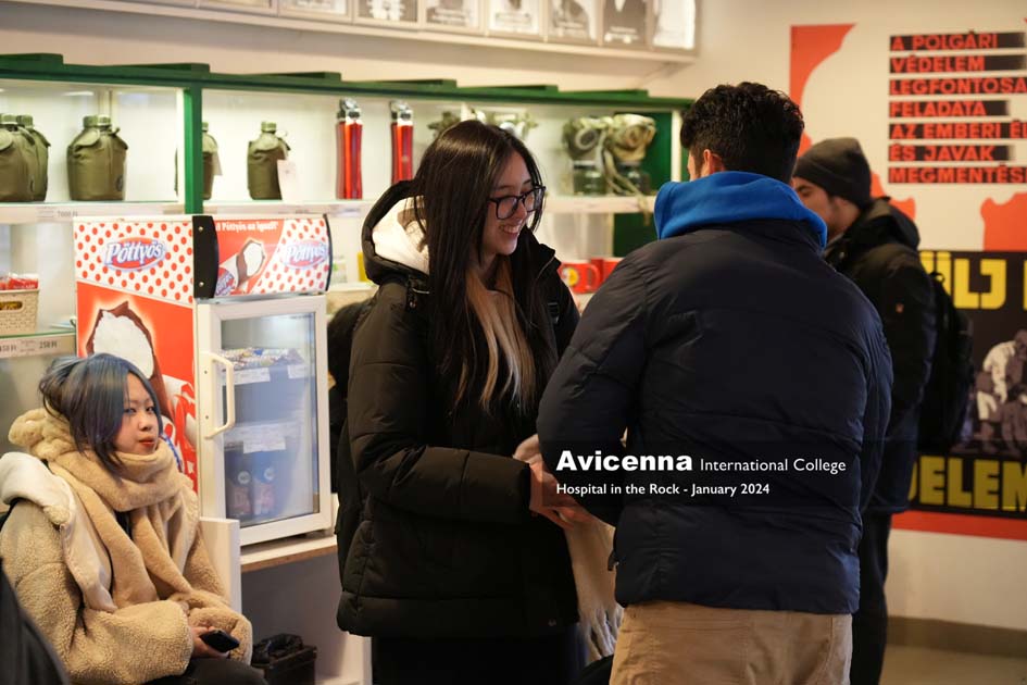 avicenna-student-visit-to-rock-hospital-20243