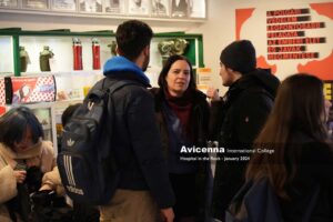 avicenna-student-visit-to-rock-hospital-20244